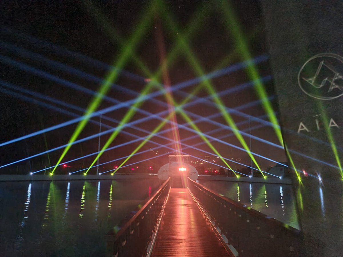 Matériel événementiel professionnel Stage Light & Sound - Sonorisation et éclairage pour fêtes et événements en Suisse