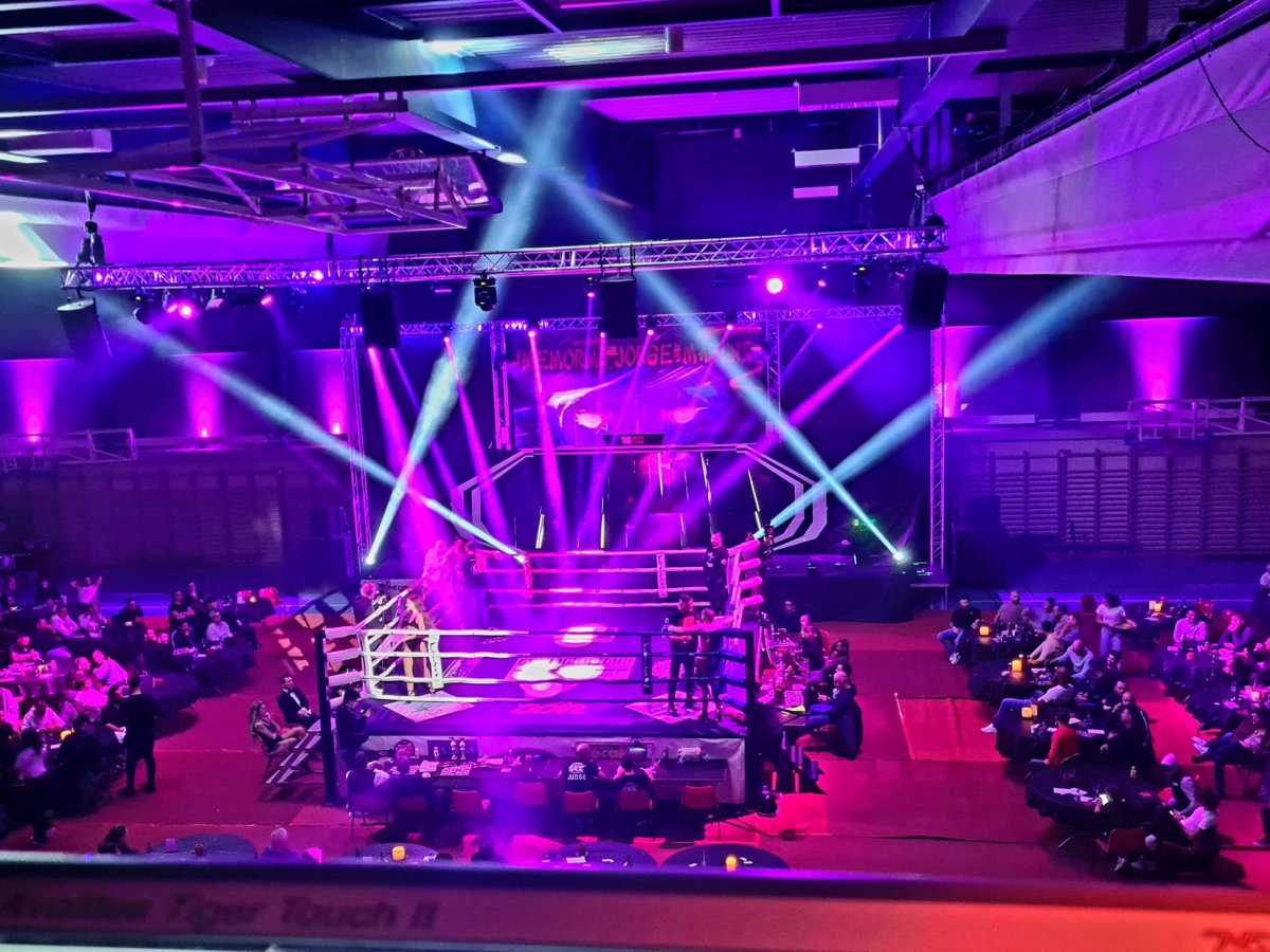 Matériel événementiel professionnel Stage Light & Sound - Sonorisation et éclairage pour fêtes et événements en Suisse