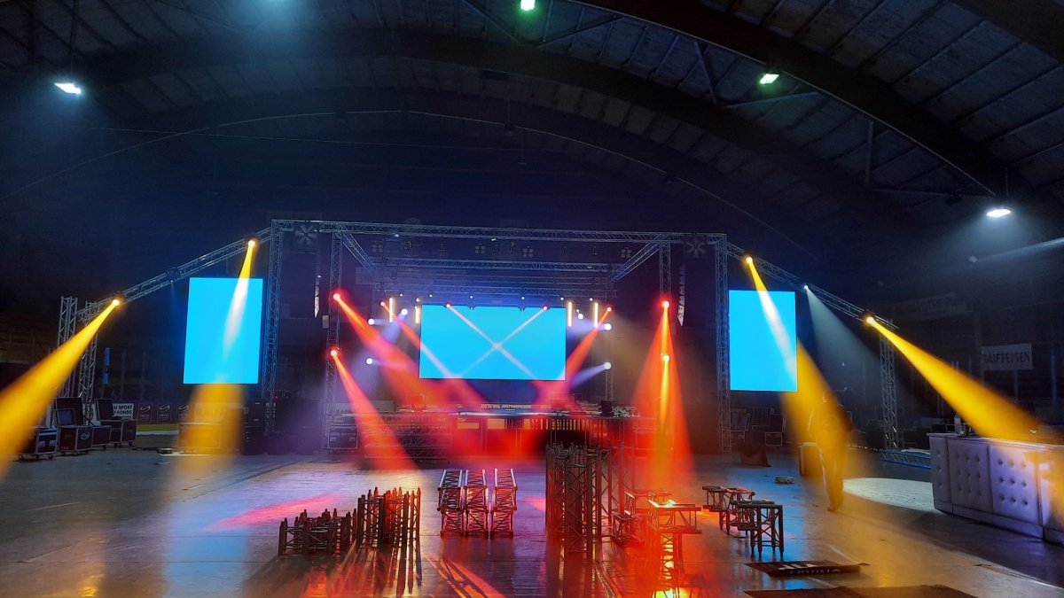 Installation matériel événementiel professionnel Suisse - Stage Light & Sound